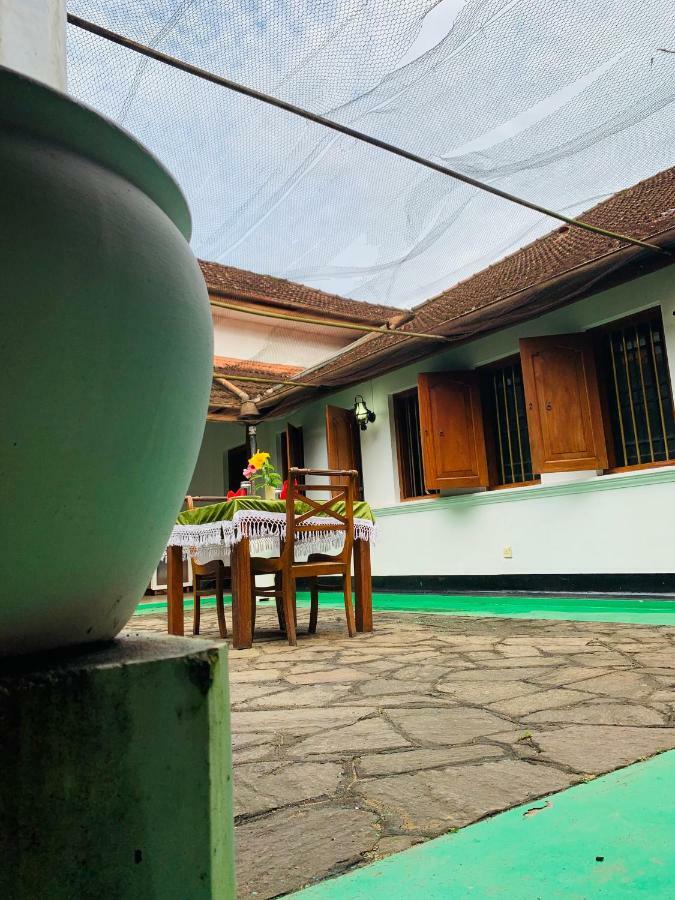 Randiyaepiliyagoda Resort Avissawella Exteriör bild