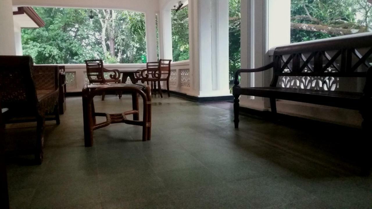 Randiyaepiliyagoda Resort Avissawella Exteriör bild