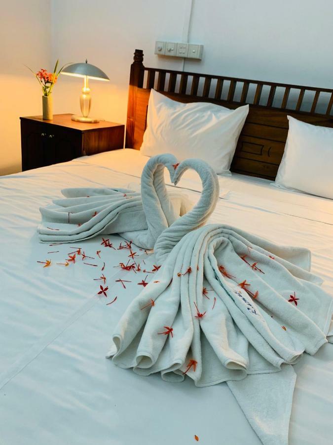 Randiyaepiliyagoda Resort Avissawella Exteriör bild