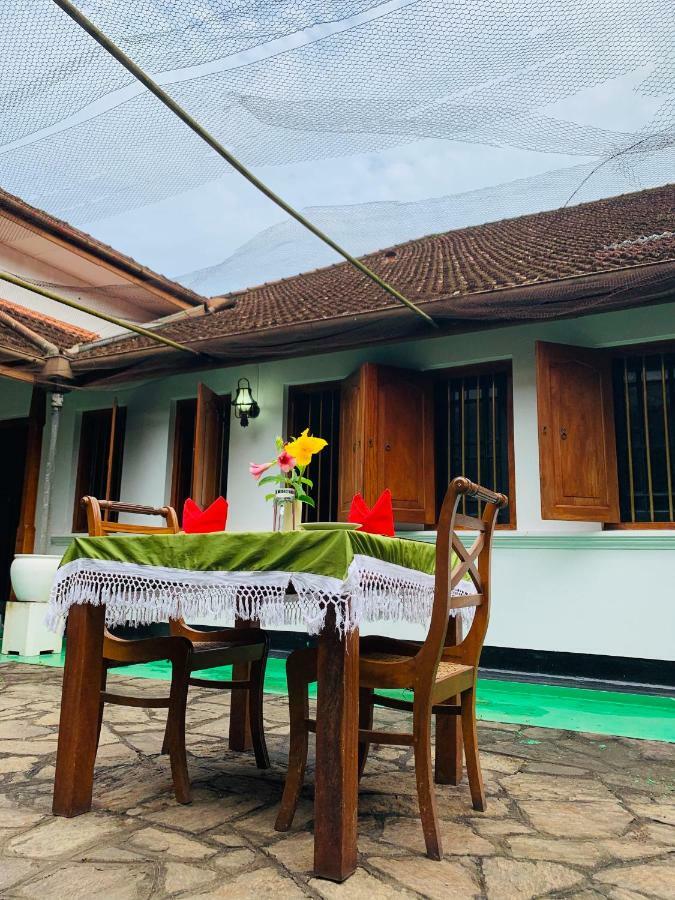 Randiyaepiliyagoda Resort Avissawella Exteriör bild