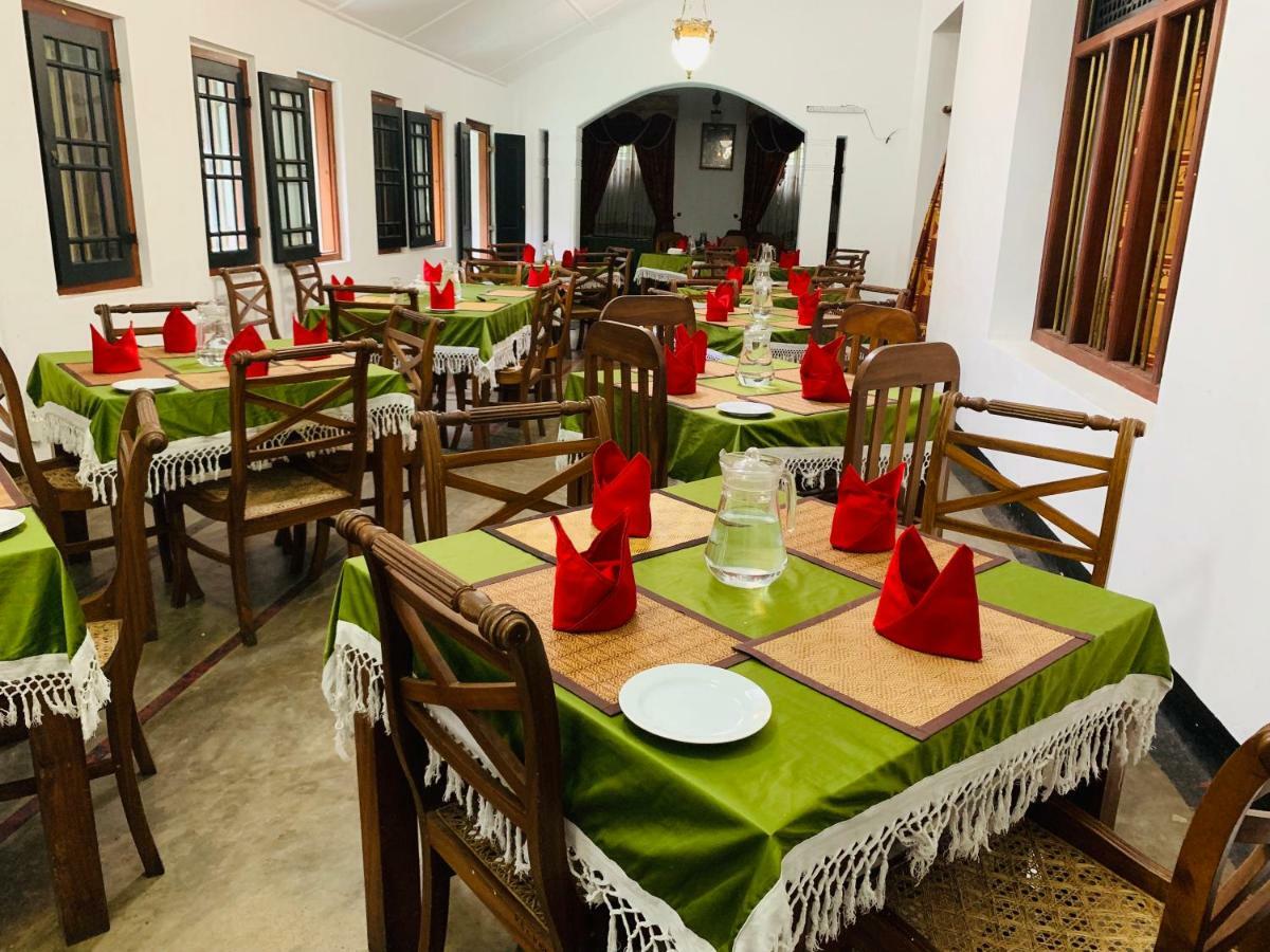 Randiyaepiliyagoda Resort Avissawella Exteriör bild