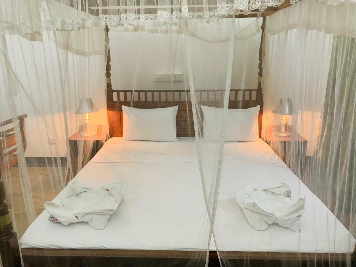 Randiyaepiliyagoda Resort Avissawella Exteriör bild