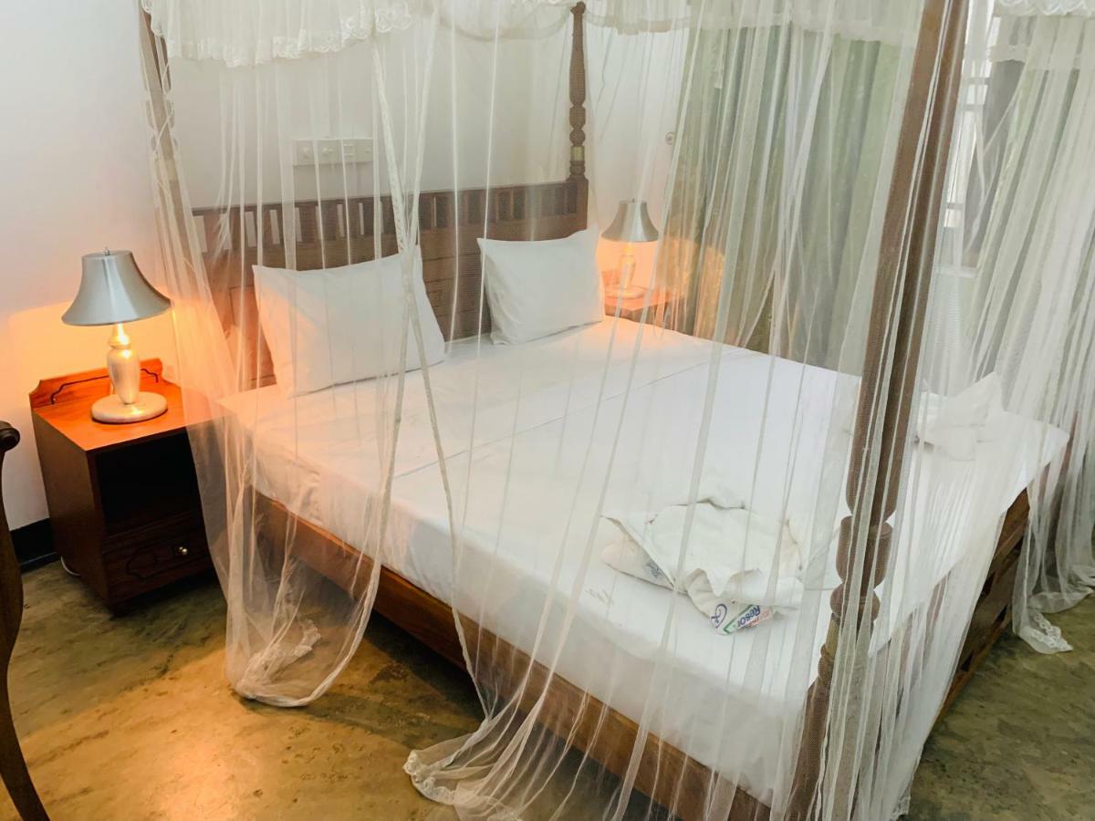 Randiyaepiliyagoda Resort Avissawella Exteriör bild